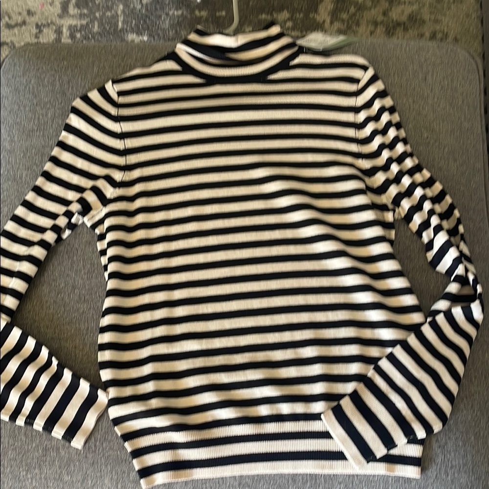 H&M Black and White Ribbed Long Sleeve Tee
